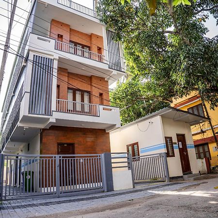 Akr Residency Hotel Kazhakuttam Bagian luar foto